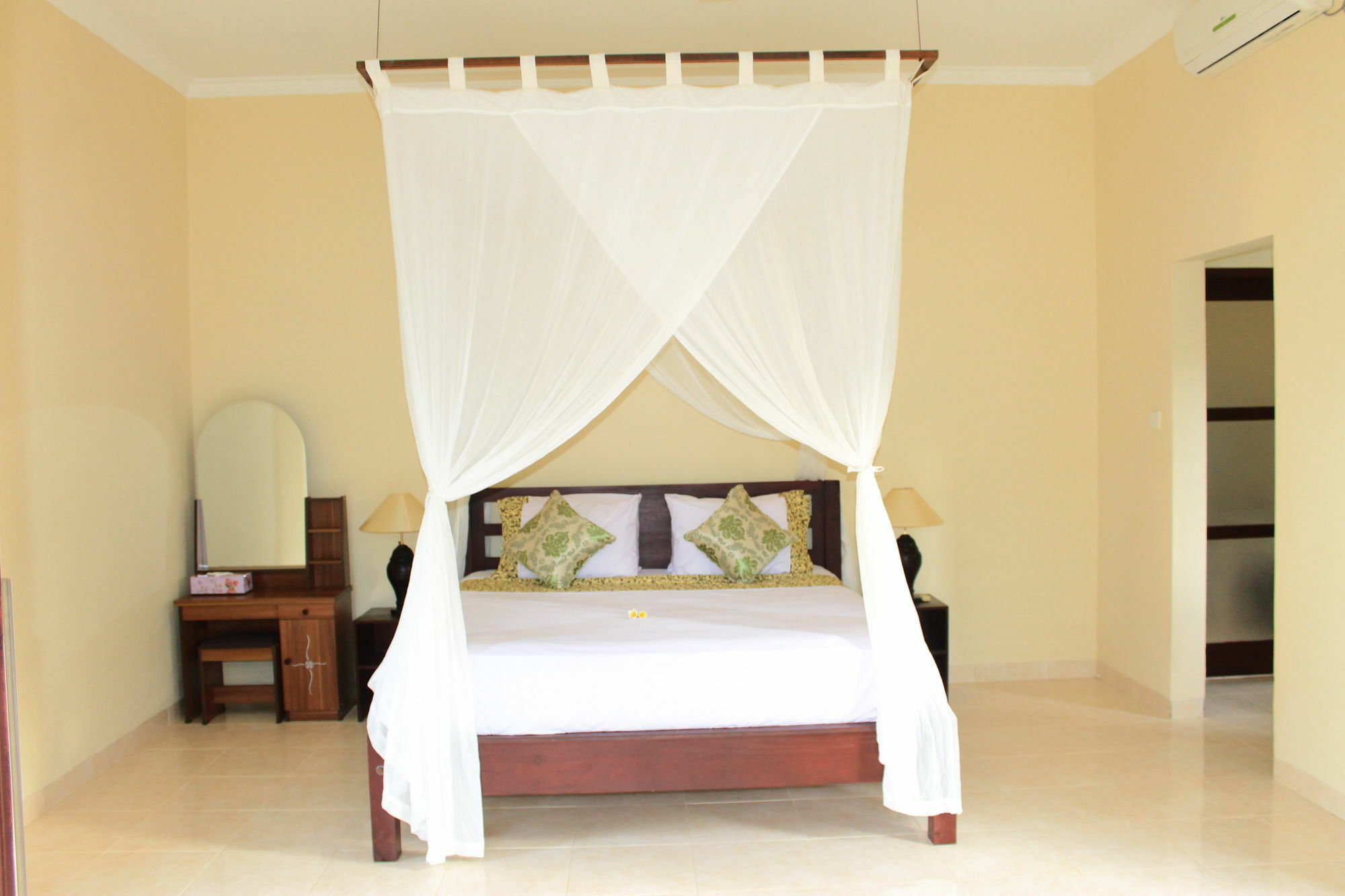Bintang Beach Villa アメッド エクステリア 写真